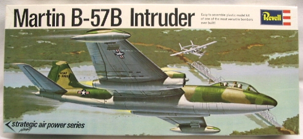 Revell 1/72 H132 Martin B-57B Intruder (Canberra)